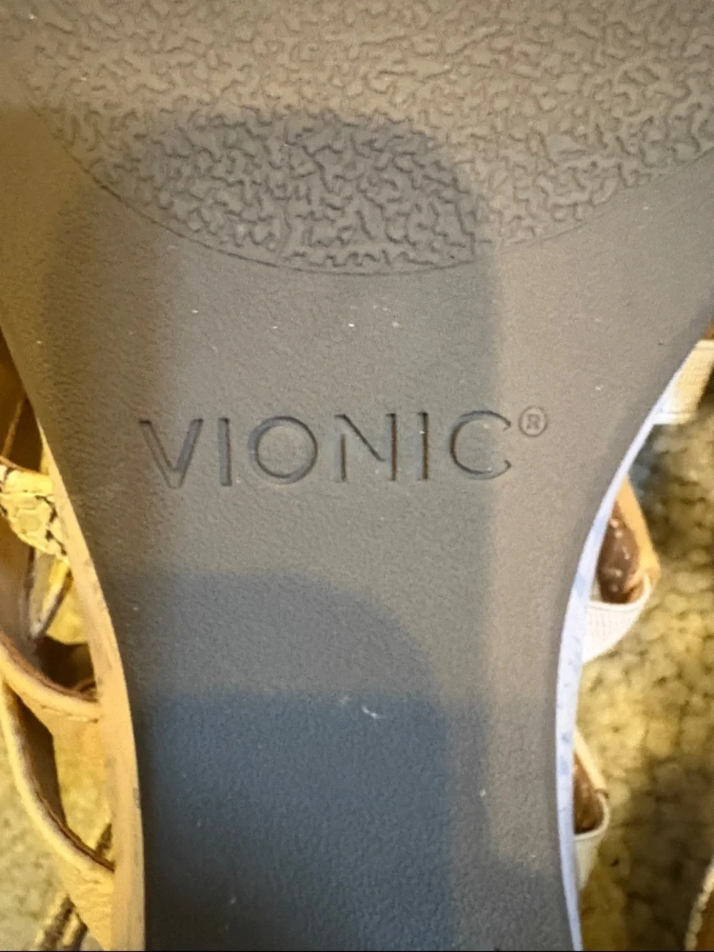 Vionic Beige Snake-Print Multi-Strap “Tess” Wedge Sandals w/Velcro Close-Size 11